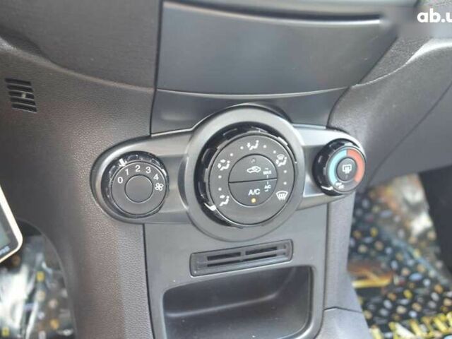 Форд Фиеста, объемом двигателя 1.5 л и пробегом 127 тыс. км за 6500 $, фото 27 на Automoto.ua