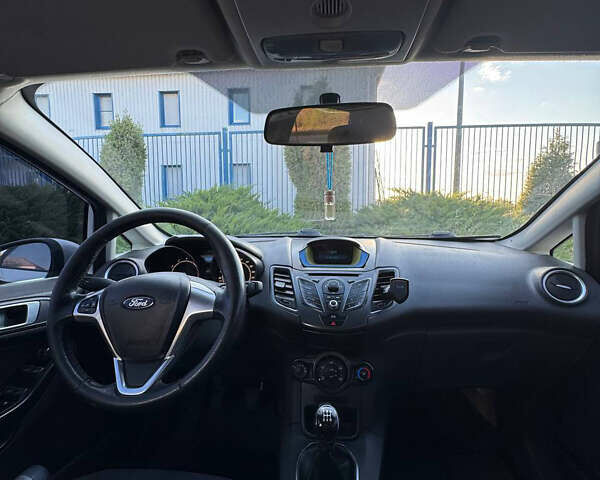 Форд Фиеста, объемом двигателя 1 л и пробегом 107 тыс. км за 6350 $, фото 5 на Automoto.ua