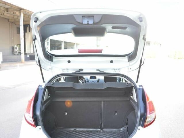 Форд Фієста, об'ємом двигуна 1.6 л та пробігом 124 тис. км за 8800 $, фото 19 на Automoto.ua