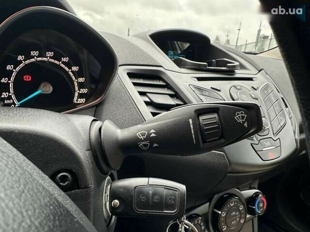 Форд Фиеста, объемом двигателя 1 л и пробегом 159 тыс. км за 6490 $, фото 22 на Automoto.ua