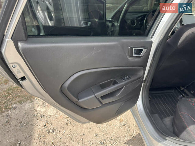 Форд Фієста, об'ємом двигуна 1.6 л та пробігом 165 тис. км за 6700 $, фото 13 на Automoto.ua