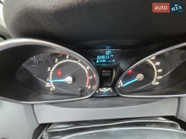 Форд Фиеста, объемом двигателя 1.24 л и пробегом 154 тыс. км за 6000 $, фото 8 на Automoto.ua