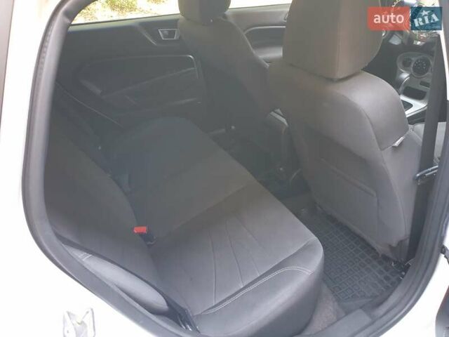 Форд Фиеста, объемом двигателя 1.6 л и пробегом 203 тыс. км за 7900 $, фото 4 на Automoto.ua