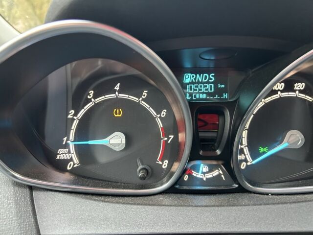 Форд Фиеста, объемом двигателя 1 л и пробегом 102 тыс. км за 7500 $, фото 5 на Automoto.ua