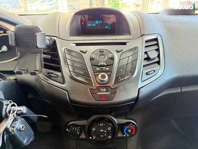 Форд Фиеста, объемом двигателя 1 л и пробегом 98 тыс. км за 7490 $, фото 20 на Automoto.ua