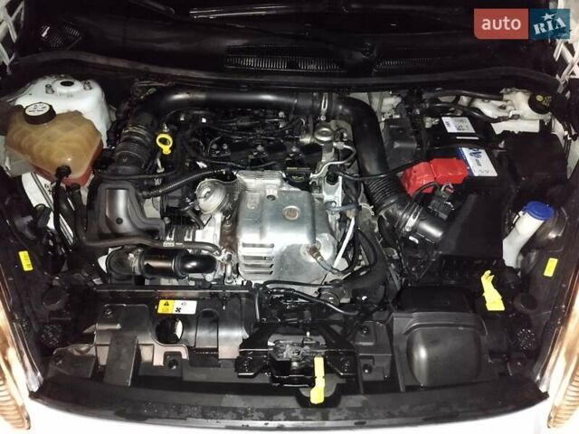 Форд Фієста, об'ємом двигуна 1 л та пробігом 130 тис. км за 7200 $, фото 7 на Automoto.ua