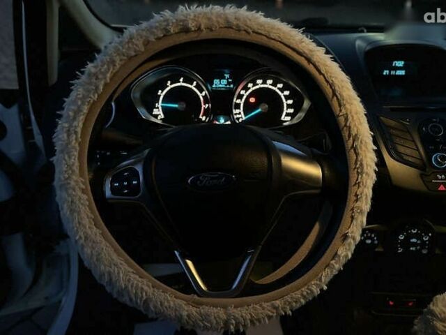 Форд Фієста, об'ємом двигуна 1 л та пробігом 120 тис. км за 8300 $, фото 10 на Automoto.ua