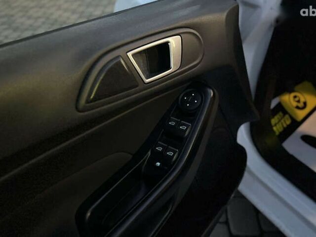 Форд Фієста, об'ємом двигуна 1 л та пробігом 120 тис. км за 8300 $, фото 16 на Automoto.ua