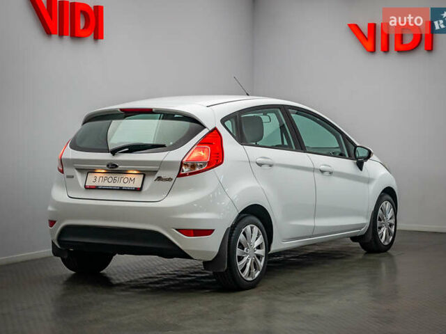 Форд Фиеста, объемом двигателя 1 л и пробегом 63 тыс. км за 9212 $, фото 1 на Automoto.ua