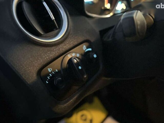 Форд Фієста, об'ємом двигуна 1 л та пробігом 120 тис. км за 8300 $, фото 14 на Automoto.ua