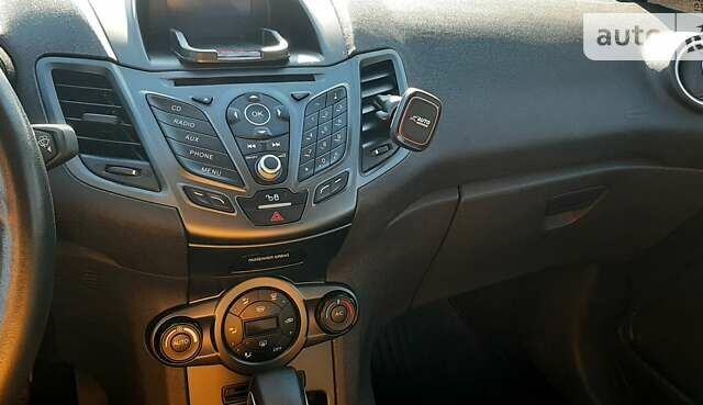 Форд Фиеста, объемом двигателя 1 л и пробегом 45 тыс. км за 8999 $, фото 9 на Automoto.ua