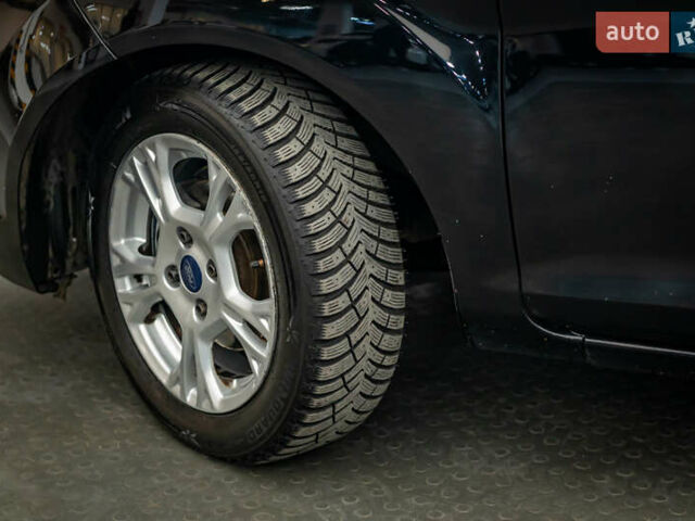 Форд Фиеста, объемом двигателя 1.6 л и пробегом 158 тыс. км за 6959 $, фото 7 на Automoto.ua