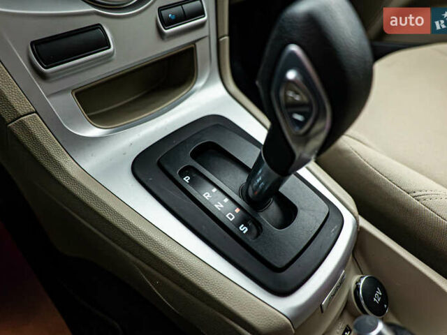 Форд Фиеста, объемом двигателя 1.6 л и пробегом 158 тыс. км за 6959 $, фото 14 на Automoto.ua