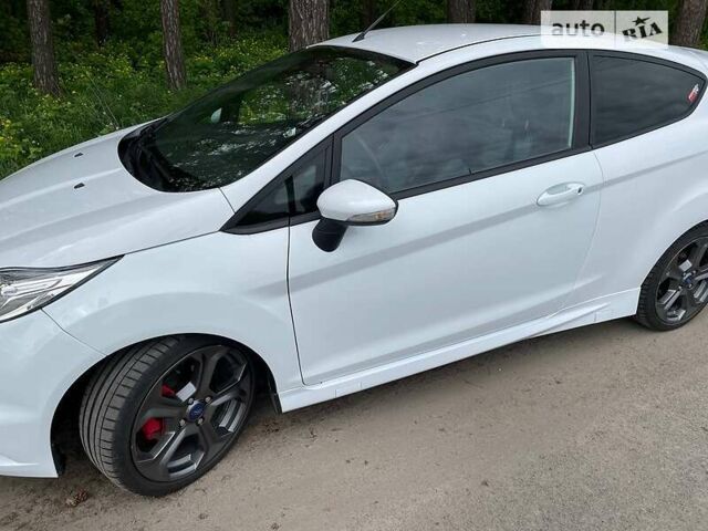 Форд Фиеста, объемом двигателя 1.6 л и пробегом 92 тыс. км за 11600 $, фото 3 на Automoto.ua