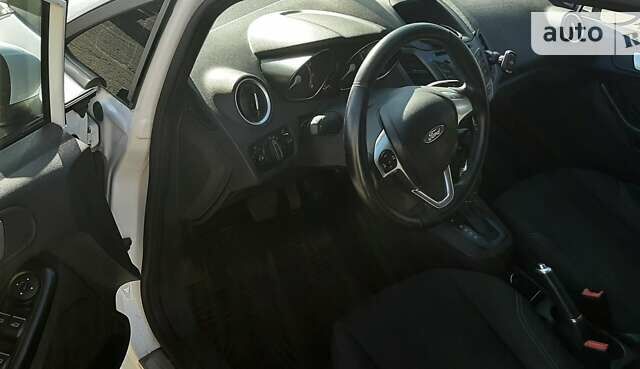 Форд Фиеста, объемом двигателя 1 л и пробегом 45 тыс. км за 8999 $, фото 11 на Automoto.ua