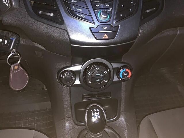 Форд Фиеста, объемом двигателя 1.24 л и пробегом 95 тыс. км за 7100 $, фото 25 на Automoto.ua