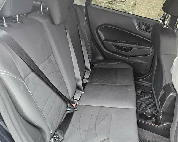 Форд Фиеста, объемом двигателя 1.6 л и пробегом 101 тыс. км за 8000 $, фото 41 на Automoto.ua