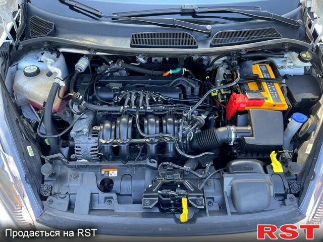 Форд Фиеста, объемом двигателя 1.2 л и пробегом 87 тыс. км за 8500 $, фото 4 на Automoto.ua