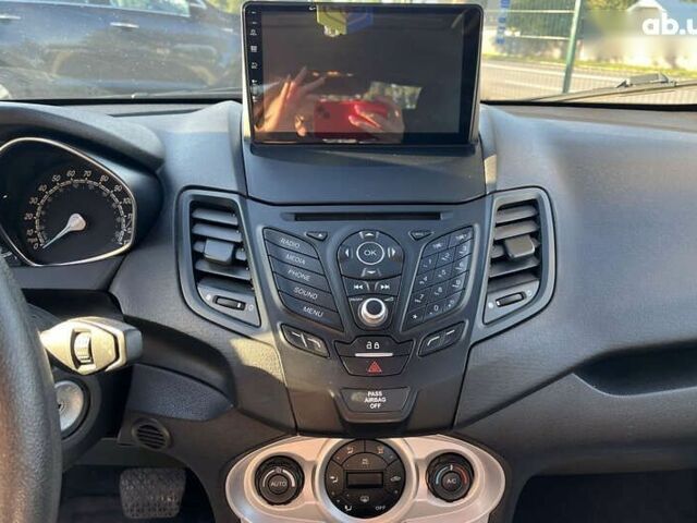 Форд Фиеста, объемом двигателя 1.6 л и пробегом 94 тыс. км за 7800 $, фото 14 на Automoto.ua