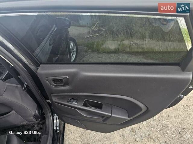 Форд Фиеста, объемом двигателя 1.6 л и пробегом 101 тыс. км за 8000 $, фото 8 на Automoto.ua