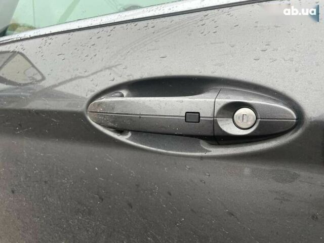 Форд Фиеста, объемом двигателя 1.6 л и пробегом 143 тыс. км за 9399 $, фото 12 на Automoto.ua