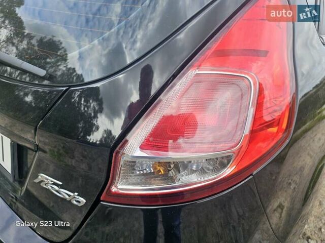 Форд Фиеста, объемом двигателя 1.6 л и пробегом 101 тыс. км за 8000 $, фото 4 на Automoto.ua