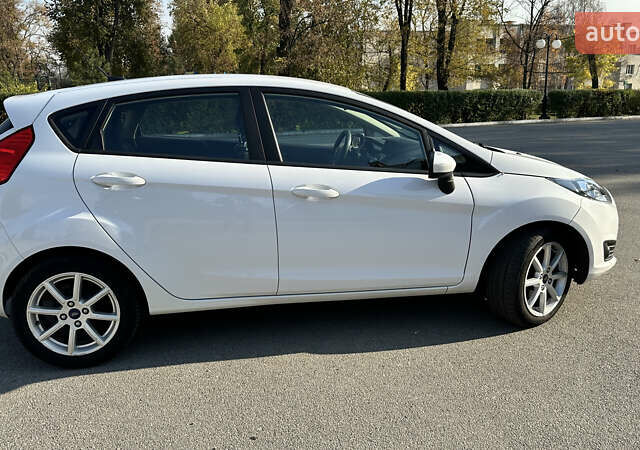 Форд Фиеста, объемом двигателя 1.6 л и пробегом 111 тыс. км за 8500 $, фото 7 на Automoto.ua