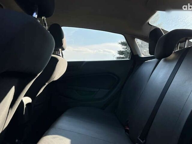 Форд Фієста, об'ємом двигуна 1.6 л та пробігом 70 тис. км за 7999 $, фото 14 на Automoto.ua