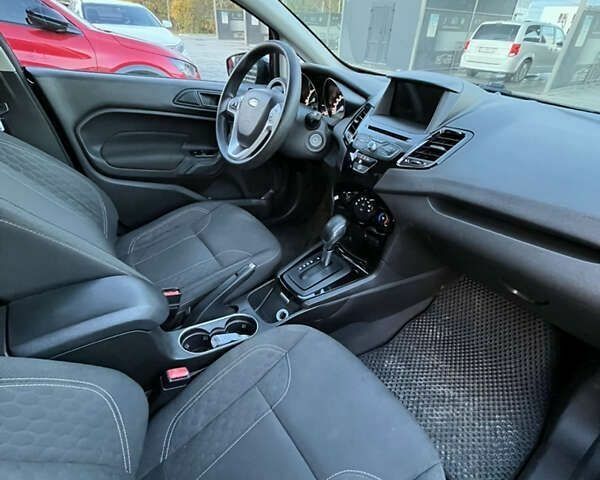 Форд Фієста, об'ємом двигуна 1.6 л та пробігом 172 тис. км за 8999 $, фото 12 на Automoto.ua