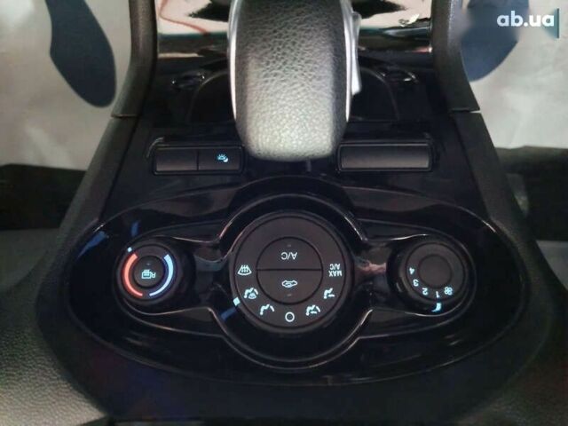 Форд Фиеста, объемом двигателя 1.6 л и пробегом 41 тыс. км за 9200 $, фото 23 на Automoto.ua