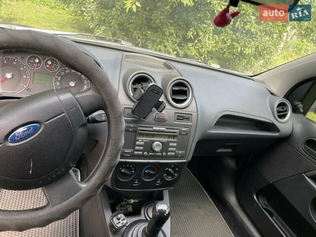 Форд Фиеста, объемом двигателя 1.4 л и пробегом 182 тыс. км за 3700 $, фото 1 на Automoto.ua
