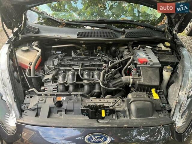 Форд Фиеста, объемом двигателя 1.6 л и пробегом 213 тыс. км за 5500 $, фото 12 на Automoto.ua