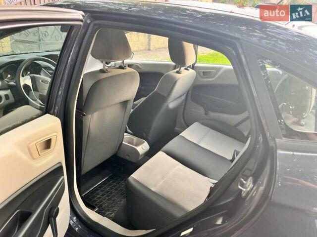 Форд Фиеста, объемом двигателя 1.6 л и пробегом 213 тыс. км за 5500 $, фото 5 на Automoto.ua