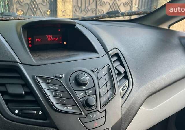 Форд Фиеста, объемом двигателя 1.6 л и пробегом 213 тыс. км за 5500 $, фото 9 на Automoto.ua