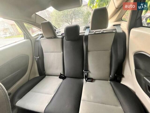 Форд Фиеста, объемом двигателя 1.6 л и пробегом 213 тыс. км за 5500 $, фото 6 на Automoto.ua