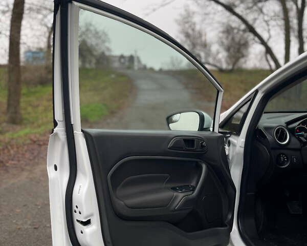 Форд Фієста, об'ємом двигуна 0 л та пробігом 114 тис. км за 8700 $, фото 16 на Automoto.ua