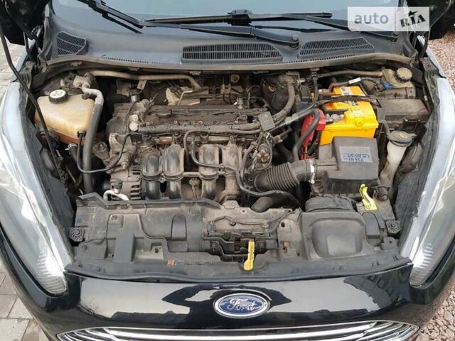 Форд Фиеста, объемом двигателя 1.6 л и пробегом 156 тыс. км за 8200 $, фото 5 на Automoto.ua