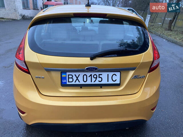 Жовтий Форд Фієста, об'ємом двигуна 1.6 л та пробігом 147 тис. км за 8000 $, фото 6 на Automoto.ua