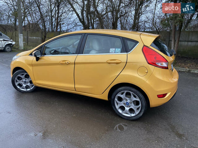 Жовтий Форд Фієста, об'ємом двигуна 1.6 л та пробігом 147 тис. км за 8000 $, фото 4 на Automoto.ua