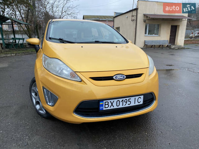 Жовтий Форд Фієста, об'ємом двигуна 1.6 л та пробігом 147 тис. км за 8000 $, фото 1 на Automoto.ua