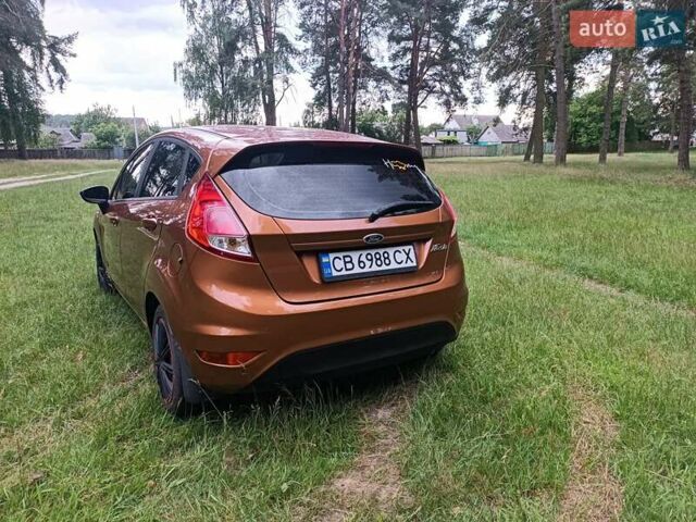 Желтый Форд Фиеста, объемом двигателя 1 л и пробегом 119 тыс. км за 5800 $, фото 5 на Automoto.ua