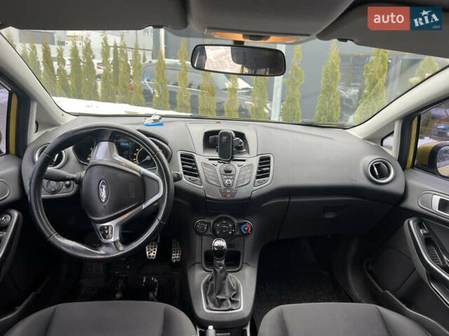 Жовтий Форд Фієста, об'ємом двигуна 1 л та пробігом 85 тис. км за 6250 $, фото 9 на Automoto.ua