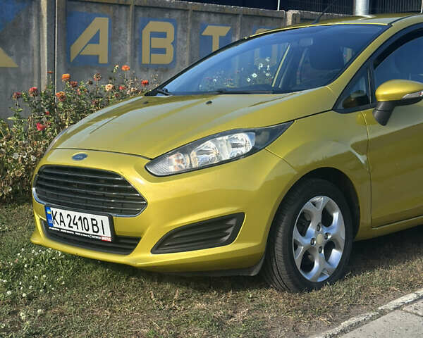Жовтий Форд Фієста, об'ємом двигуна 1 л та пробігом 155 тис. км за 6700 $, фото 3 на Automoto.ua