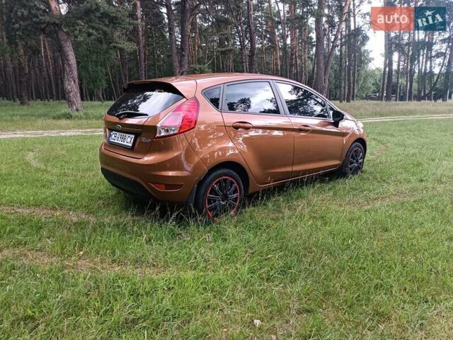 Желтый Форд Фиеста, объемом двигателя 1 л и пробегом 119 тыс. км за 5800 $, фото 3 на Automoto.ua