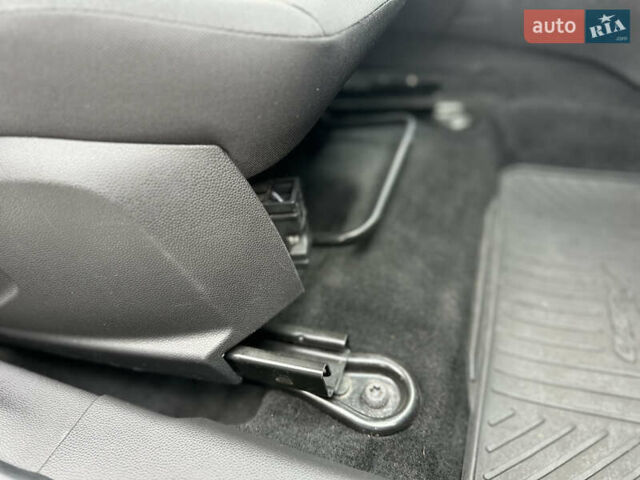 Форд Фієста 2015 у Вінниці на Automoto.ua Жовтий Форд Фієста, об'ємом двигуна 1 л та пробігом 87 тис. км за 9200 $, фото 54 на Automoto.ua