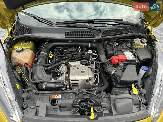 Форд Фієста 2015 у Вінниці на Automoto.ua Жовтий Форд Фієста, об'ємом двигуна 1 л та пробігом 87 тис. км за 9200 $, фото 56 на Automoto.ua
