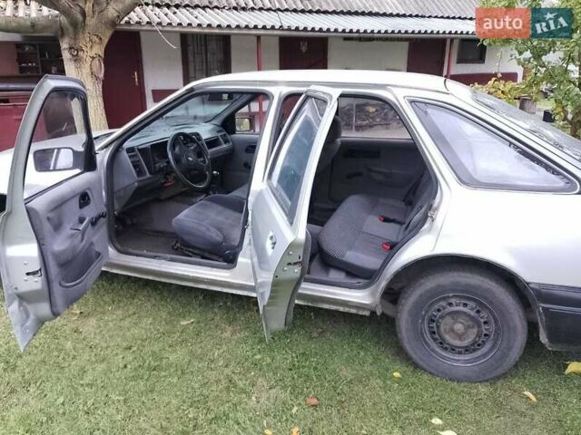 Серый Форд Фиеста, объемом двигателя 1.6 л и пробегом 600 тыс. км за 900 $, фото 3 на Automoto.ua