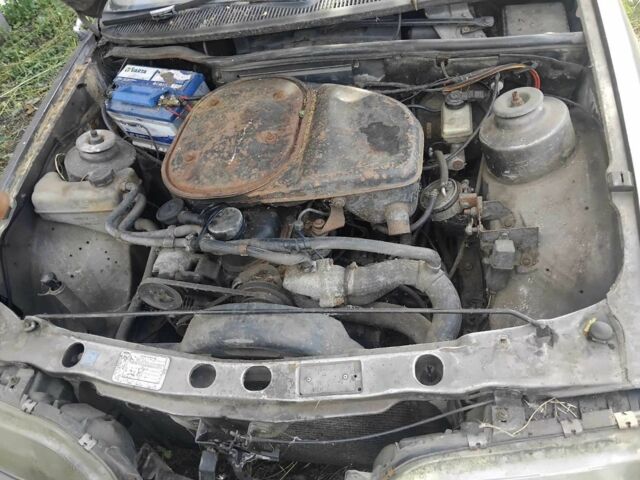 Серый Форд Фиеста, объемом двигателя 0 л и пробегом 170 тыс. км за 1100 $, фото 5 на Automoto.ua