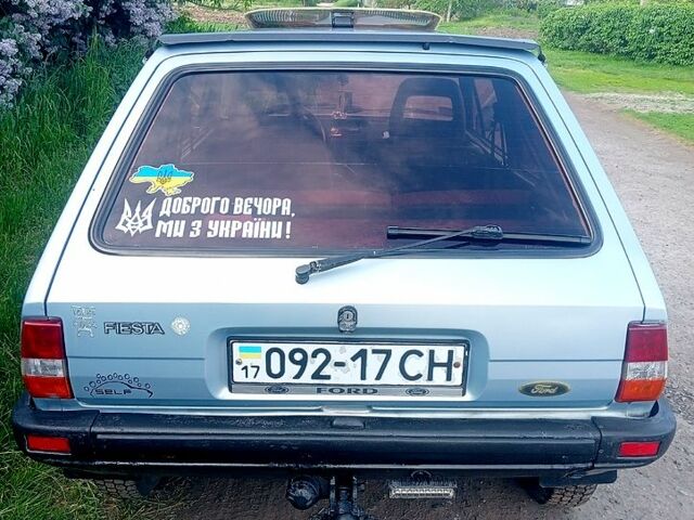 Сірий Форд Фієста, об'ємом двигуна 1.1 л та пробігом 80 тис. км за 950 $, фото 1 на Automoto.ua