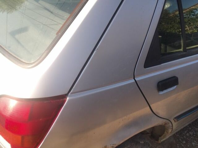 Серый Форд Фиеста, объемом двигателя 0 л и пробегом 300 тыс. км за 850 $, фото 2 на Automoto.ua